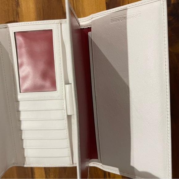 New Dooney & Bourke Signature Navy and White Wallet and checkbook case - Picture 5 of 8